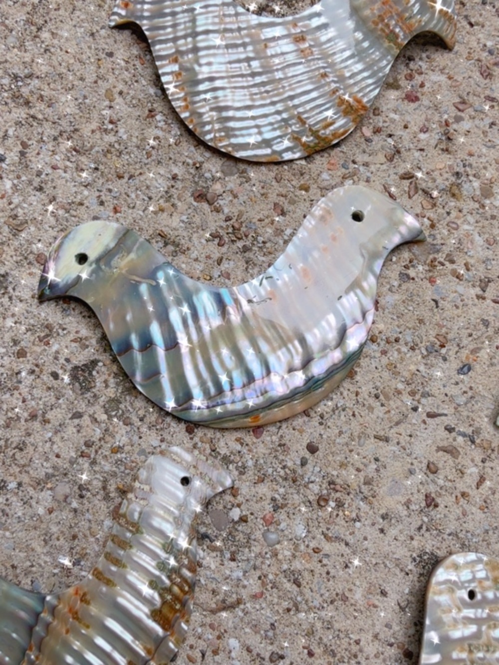 Iridescent Mother of Pearl Bird Pendants / Shell Statement Charms - Picture 7 of 8